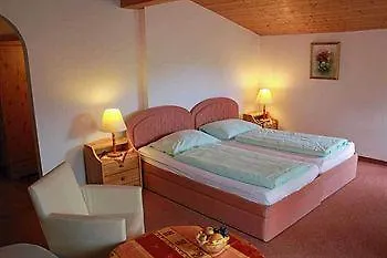 Hotel Sonnenhof - Bed & Breakfast & Appartements Mutters