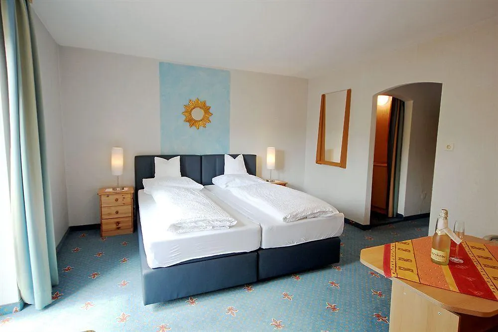 Hotel Sonnenhof - Bed & Breakfast & Appartements Mutters