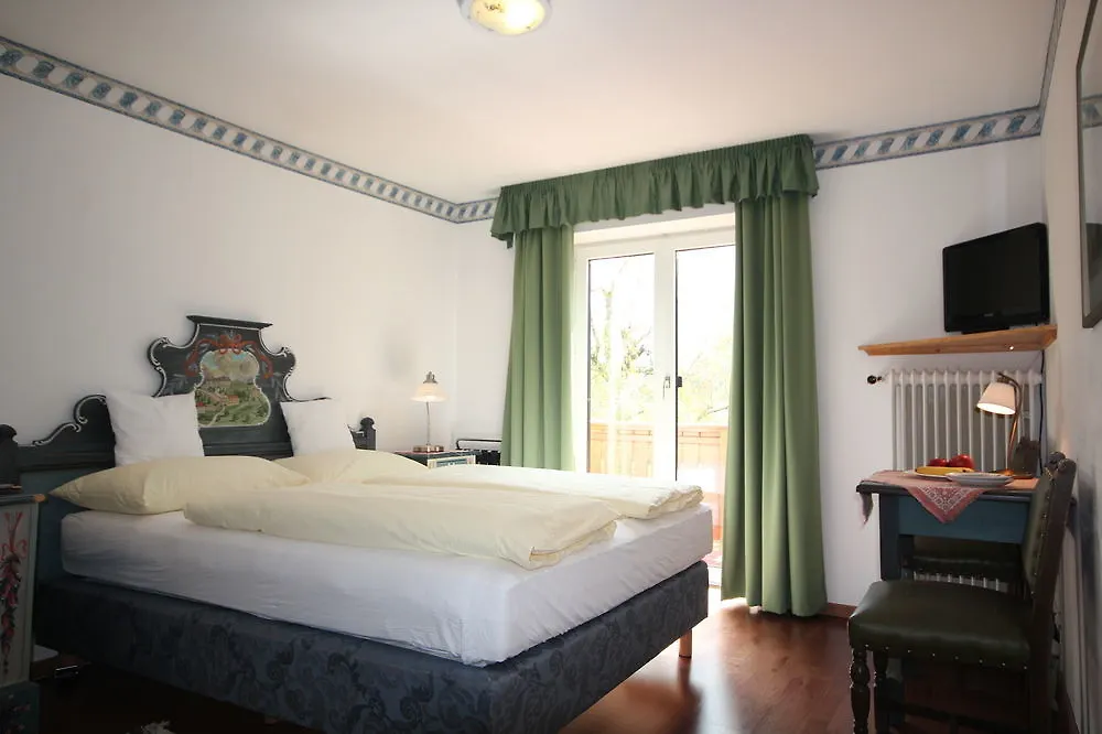 Hotel Sonnenhof - Bed & Breakfast & Appartements Mutters 3*,